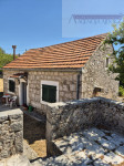 Imotski - Mrnjavci kamene kuća 190m2 + okućnica