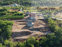 Imotski Vinjani Donji tri legalizirana objekta sa zemljištem