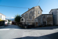 Istarska kamena kuća na brežuljku