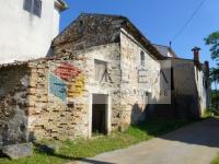 Istarska kamena kuća u unutrašnjosti Istre, u selu Orič