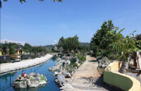 Istarsko Imanje od 5000 m² s Više Objekata i Parkom