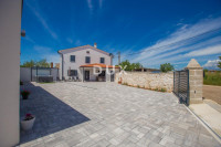 Istra, Bale, dvije kuće, renovirana, novogradnja, 183 m2