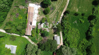 Istra, Barban, građevinsko zemljište 550 m2, garaža 70 m2, struja i vo