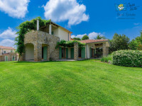 ISTRA, BUJE, Raskošna mediteranska kuća s velikom okućnicom