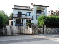 Istra, Buzet, samostojeća kuća sa poslovnim prostorom