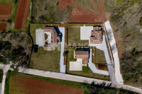 Istra, Čabrunići - Građevinsko zemljište površine 325 m²