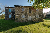 ISTRA, CEROVLJE - samostojeća kuća  s okućnicom