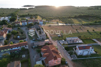 Istra, Červar, građevinsko zemljište 1 km od mora