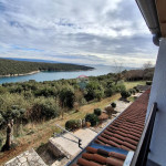 Istra,Duga uvala-novorenovirana garsonjera,1.red do mora