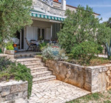 Istra, Duga uvala, stan u prizemlju