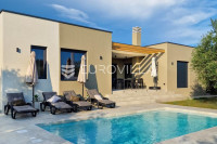 Istra, Galižana, najam predivne prizemnice 152 m² s grijanim bazenom,