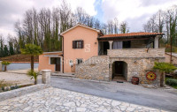 ISTRA - GRAČIŠĆE, prekrasno renovirana kamena kuća