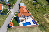 Istra, Juršići – Odlična namještena kuća s vrtom i pogledom | Ekskluzi