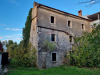Istra, Kanfanar - istarska kamena kuća + 1.625 m2 građevinskog zemljiš