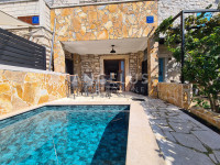 Istra, kod Poreča - kuća s bazenom, 60m2, dugoročni najam