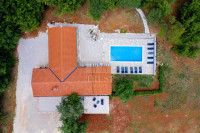 ISTRA, LABIN - Kuća s bazenom i prostranom okućnicom ID 4947