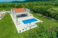Istra, Labin – Moderna prizemnica s bazenom