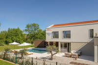 Istra, Labin - villa s bazenom i velikom okućnicom