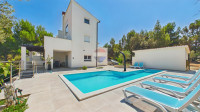 Istra,Ližnjan-moderna vila s pogledom na more