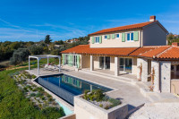 Istra, nova luksuzna vila, infinity bazen, građevinsko zemljište 4000m
