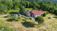 Istra, Lupoglav - kuća u prirodi s velikom okućnicom