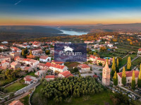 Istra,Marčana prekrasna kuća za investiciju