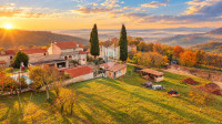 Istra, Motovun, pravilno građevinsko zemljište za Vaš dom u Istri!