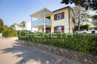ISTRA, NOVIGRAD (OKOLICA) - Samostojeća kuća 100 metara od mora s dva
