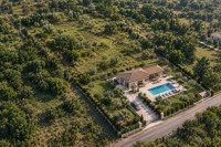Istra, Orihi - Građevinsko zemljište 607 m² + 1.458 m² poljoprivrednog