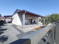 Istra, Peroj, kuća, 88 m2, 3 stambene jedinice, 150m od mora