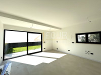 Istra, Poreč, 3s+db, 141.38m2 s okućnicom - novogradnja