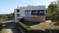 ISTRA,POREČ BADERNA kuća sa dva stana ,pogledom na more i Alpe