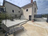 ISTRA, Poreč centar - prodaja dvojne kuće, 2 stambene jedinice, top lo