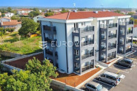 Istra, Poreč, Elegantna nekretnina u mirnom rezidencijalnom okruženju