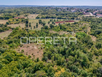 Istra, Poreč-građevinsko zemljište T2 i T3 te poljoprivredno zemljište