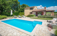 Istra, Poreč : Kamena vila s bazenom i vrtom