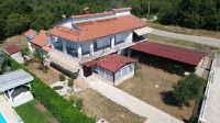 Istra – Poreč | Kuća s više stambenih jedinica i vrtom