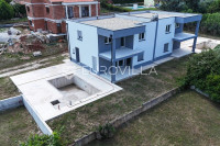 Istra, Poreč, Moderna dvojna vila s bazenom, wellnessom i četiri spava