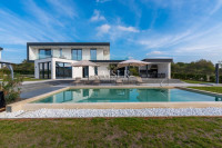 Istra - Poreč, moderna vila sa bazenom i wellnessom