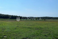 Istra, Poreč okolica poljoprivredno gospodarsko zemljište 1021 m2, Mug