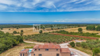 Istra, Poreč -samostojeća kuća s prekrasnim pogledom na more