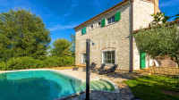 Istra, Kaštelir, prekrasna kamena vila s bazenom