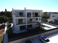 ISTRA - POREČ – STAN 125 m² S VRTOM I POGLEDOM NA MORE