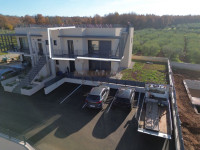 Istra – Poreč: stan s krovnom terasom i pogledom na more