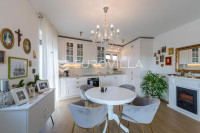 Istra, Poreč, trosoban stan s panoramskim pogledom na more