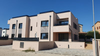 Istra - Poreč, trosoban stan u prizemlju 1 km od mora