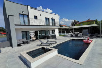 Istra, Poreč, vila s bazenom i vrtom