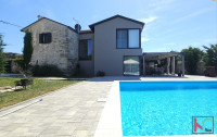 ISTRA, ŽMINJ, PREKRASNA VILLA SA BAZENOM I DIZAJNERSKIM UREĐENJEM #PRO