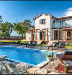 ISTRA, PRNJANI, SAMOSTOJEĆA KUĆA S BAZENOM NA MIRNOJ LOKACIJI