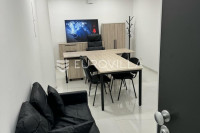 Istra, Pula, centar grada  uredski poslovni prostor NKP 18 m2 na 1. ka